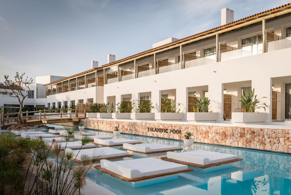 Lago Resort Menorca - Suites del Lago Adults Only (Cala'n Bosch) 