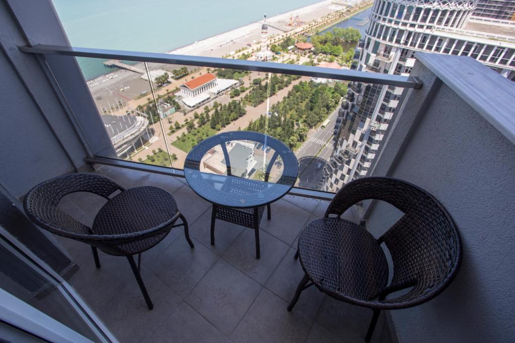 Sea to sky beachfront apartment in Batumi